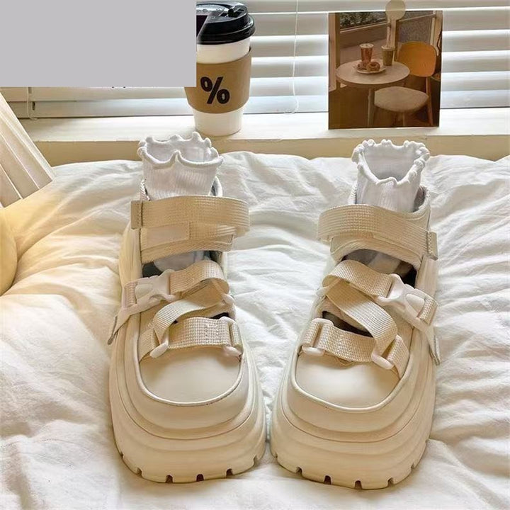 Dame Chunky Sneakers med åndbare meshinserts og justerbart remdesign Stilla