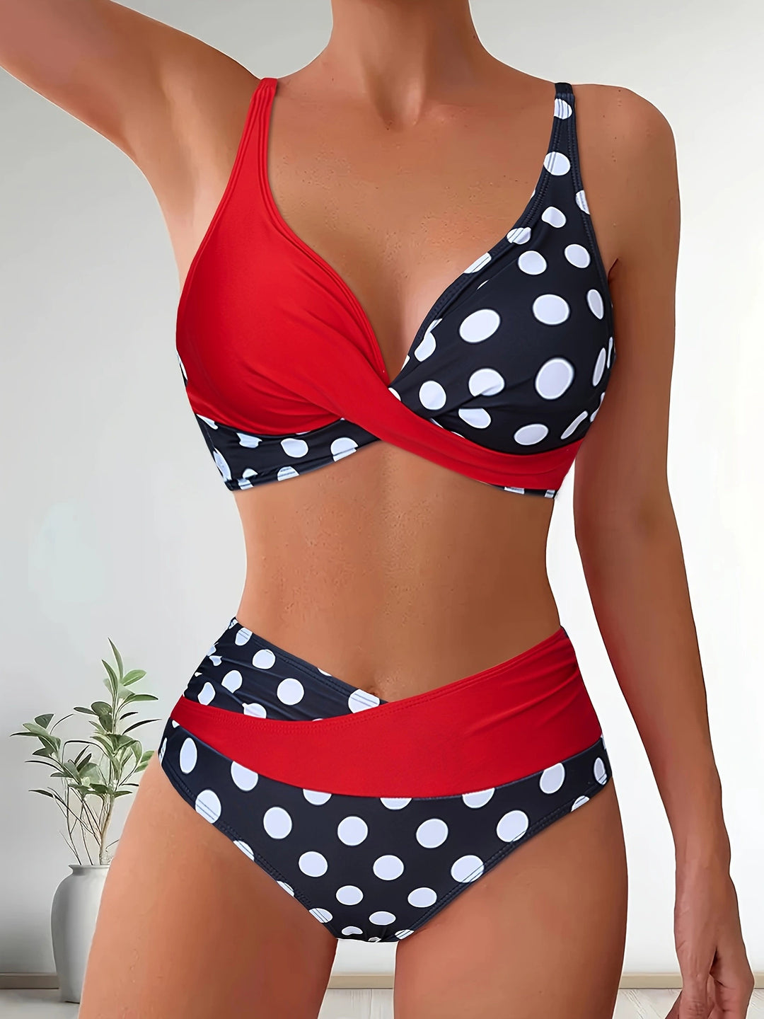Dame bikini sæt med kontrasterende indpakningsdesign og høj talje Stilla