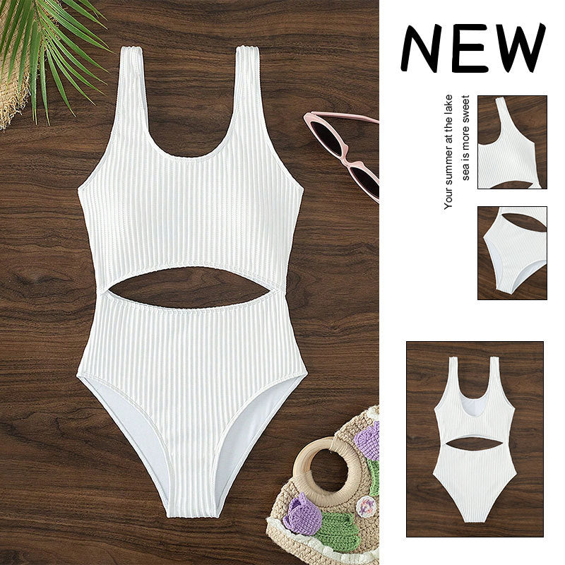 Dame én-delt badedragt med stilfuld cut-out-design Skovae