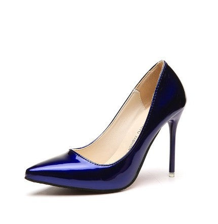 Dame Elegant Højglans-Pumps med smal Silhuet og komfortabelt Inderlag Stilla