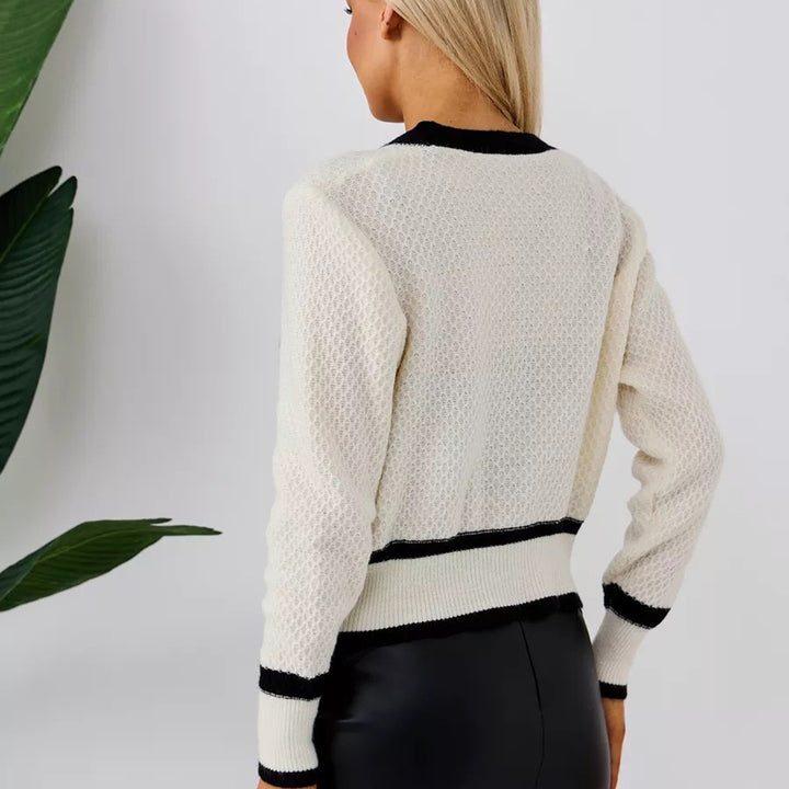 Kvindernes fashionable cardigan med elegante perleknapper og lommer Stilla