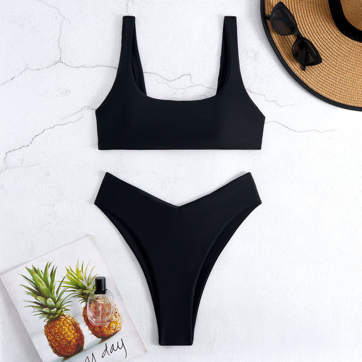 Dame bikini-sæt med højt skåret underdel og sporty overdel Skovae