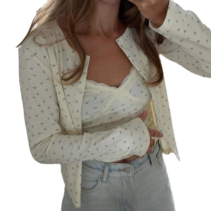 Kvinders afslappede bluse med blomsterdetaljer Stilla