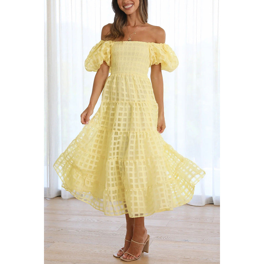 Dame Off-Shoulder Maxi-Kjole med Flæse og Ternet Mønster Stiila