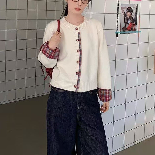 Kvinders fashionable cardigan med ternet mønster og praktiske knapper Stilla