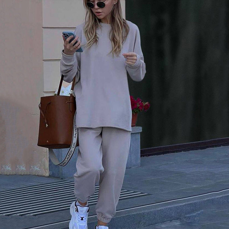 Kvinders fritidssæt med blødt oversized sweater og komfortable bukser Skovae