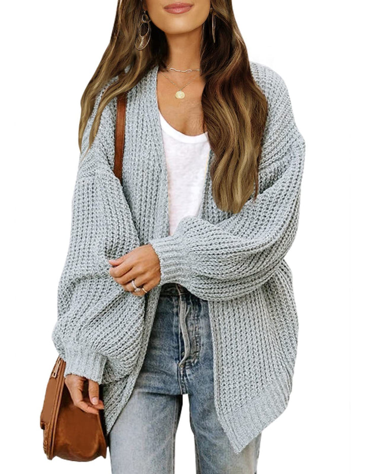 Kvinders chunky strikket cardigan med en afslappet pasform og sænkede skuldre Stilla