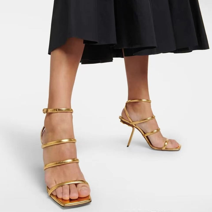 Femme Strappy Højhælede Sandaler med geometrisk Blokhælsdesign Stilla
