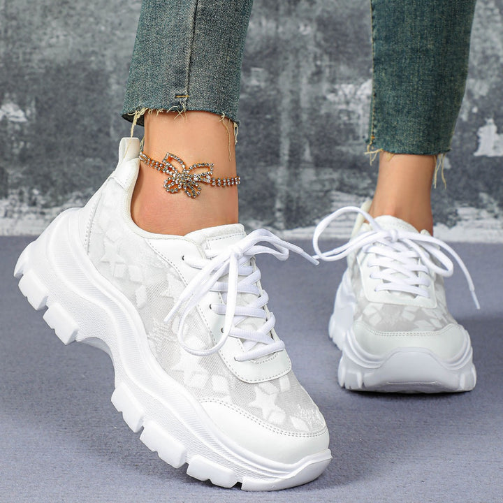 Dame luftige sneakers med trendy stjernedesign Stilla