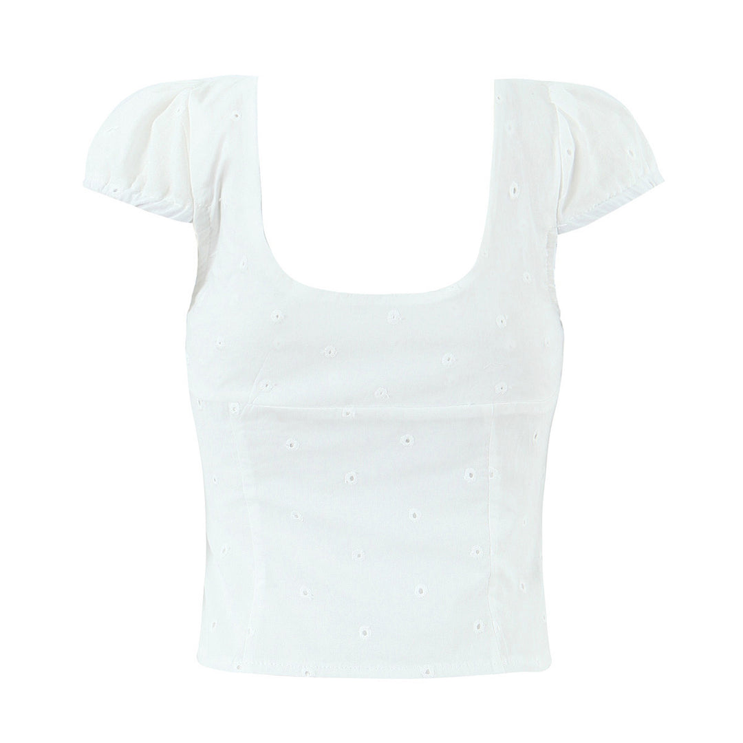 Dame legesygt crop-top med volangdetaljer og knaplukning Stilla