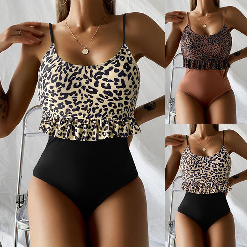 Dameonepiece badedragt med smart ruffle design og moderne leopardmønster Skovae