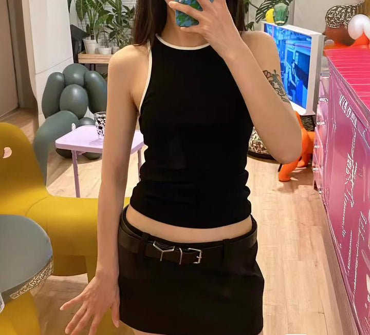 Dame mini skirt med elegante lommer og tætsiddende snit Stilla