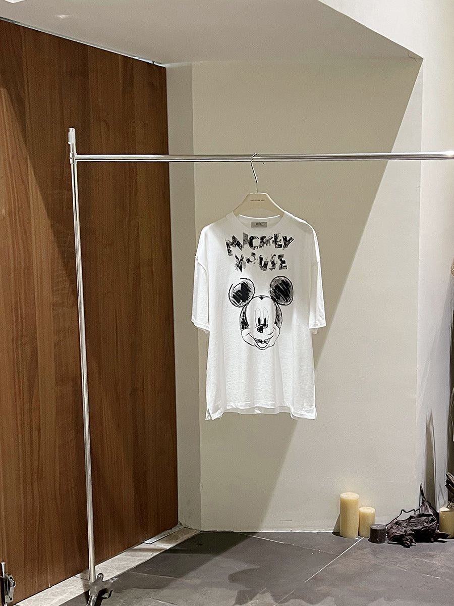 Dame T-shirt med unikt Mickey Mouse tryk og afslappet snit Stilla