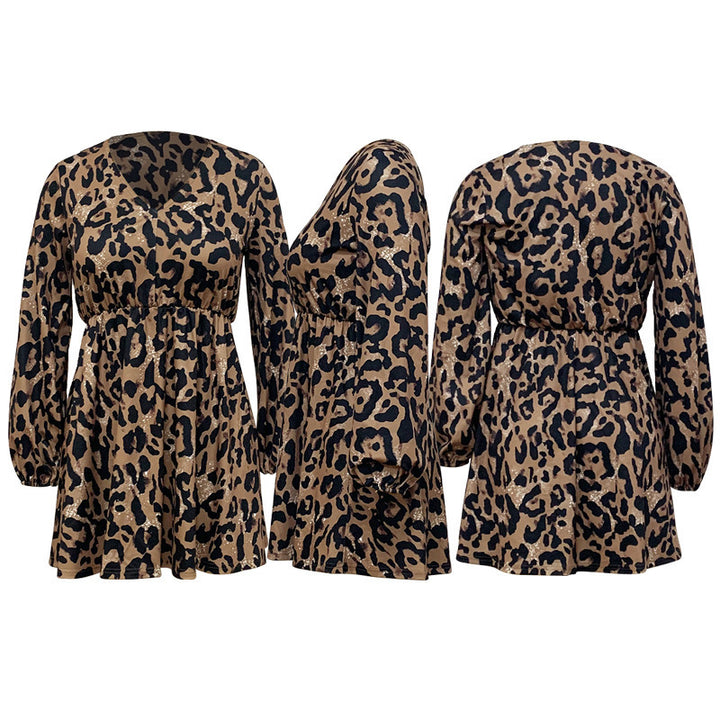 Dame leopard mini kjole med dyb V-udskæring og lange ærmer Stilla