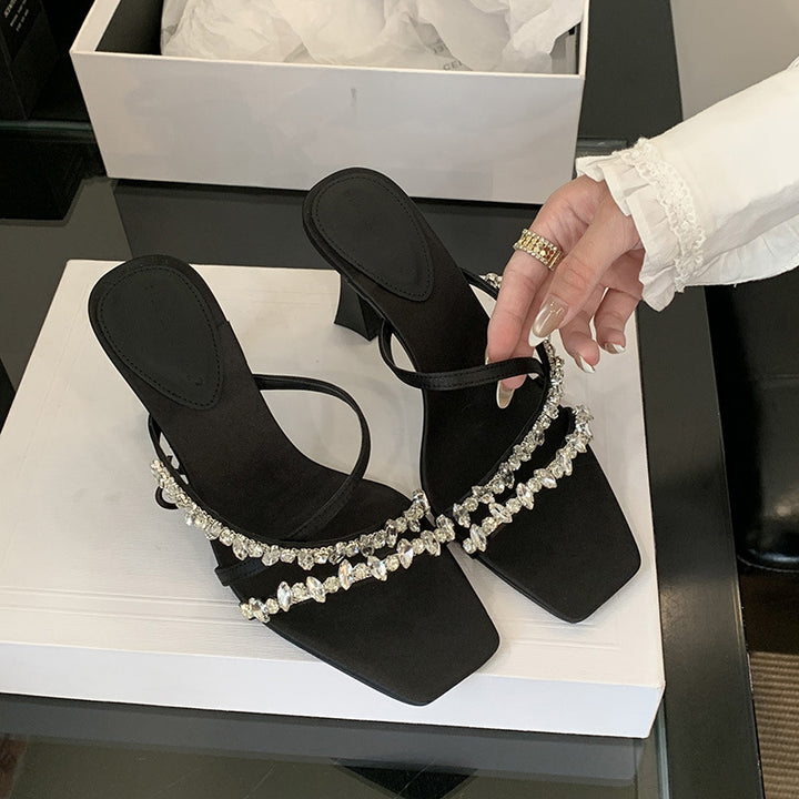 Dame slippers med glitrende strassremme Stilla
