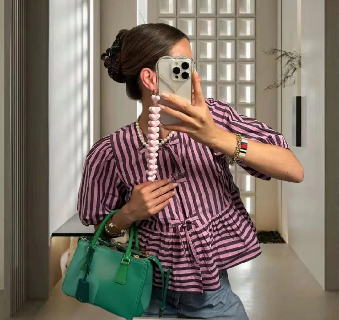 Kvinders fritidsbluse med moderne stripe mønster og afslappet snit