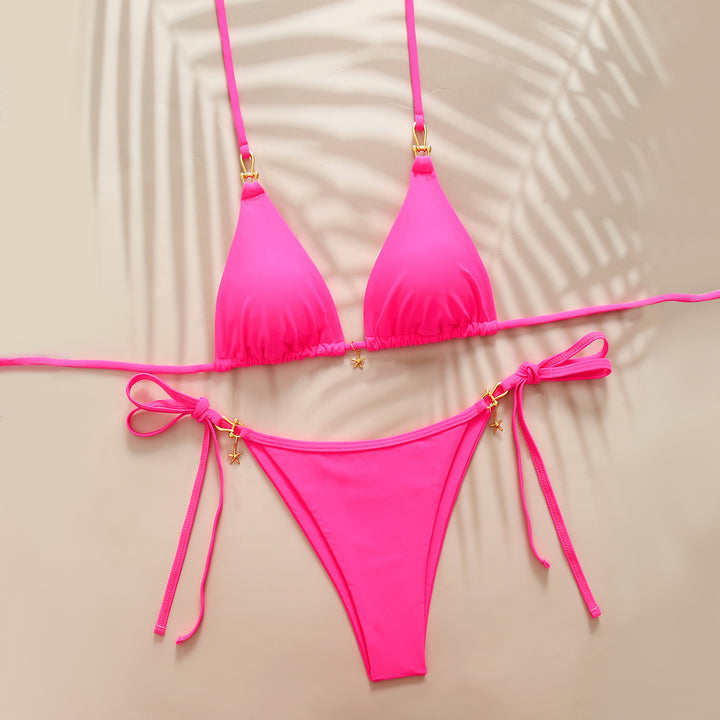 Dame triangel-bikini med elegant knude-detalje og moderne accenter Skovae
