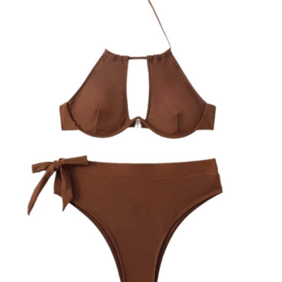 Dame triangle-bikini med moderne neckholder-design og højt skåret trusse Stilla