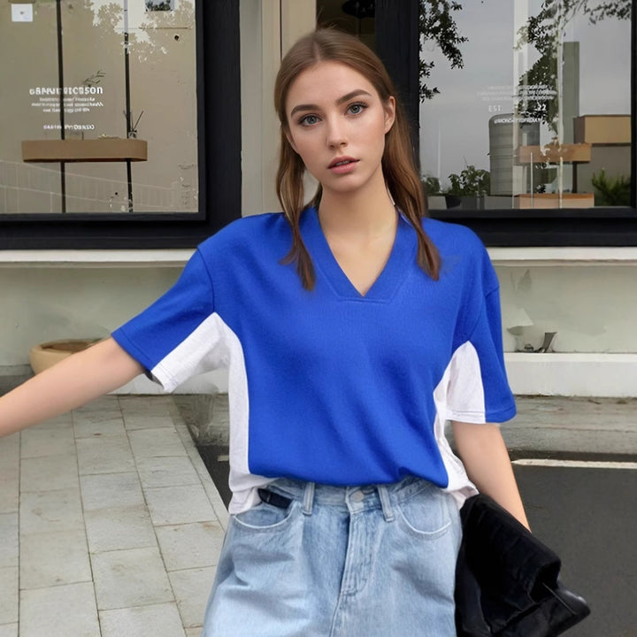 Dame Sport T-shirt med V-hals og kontrastdetaljer Stilla