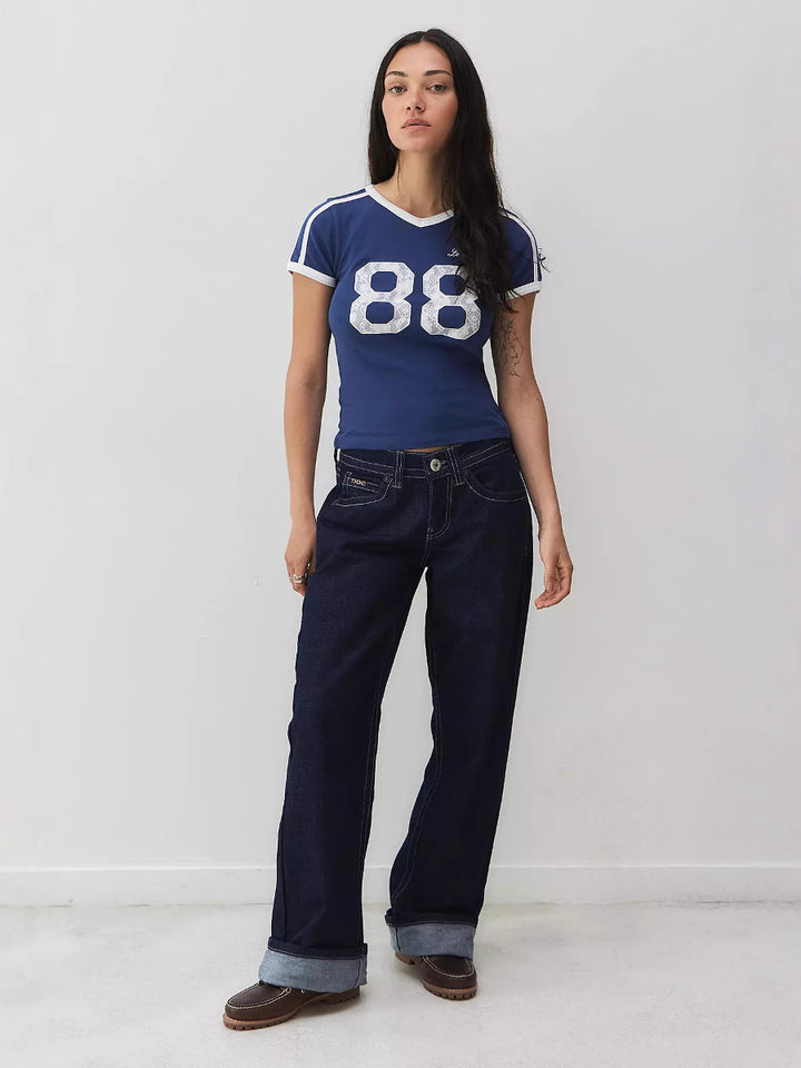 Dame Sporty T-shirt med spidspynt og V-udskæring Stilla