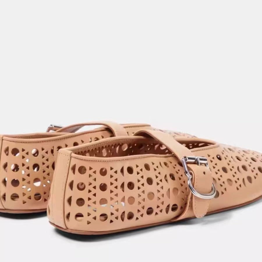 Dame stilfulde Cut-Out Slip-On Ballerinas med justerbar rem Stilla