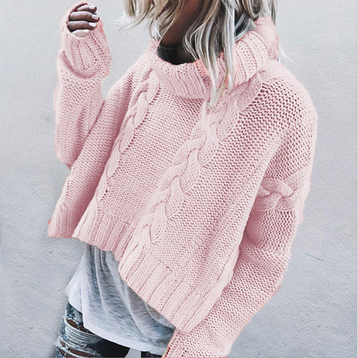 Kvindernes cropped strikkede sweater med rullbar krave og kabelmønster Stilla