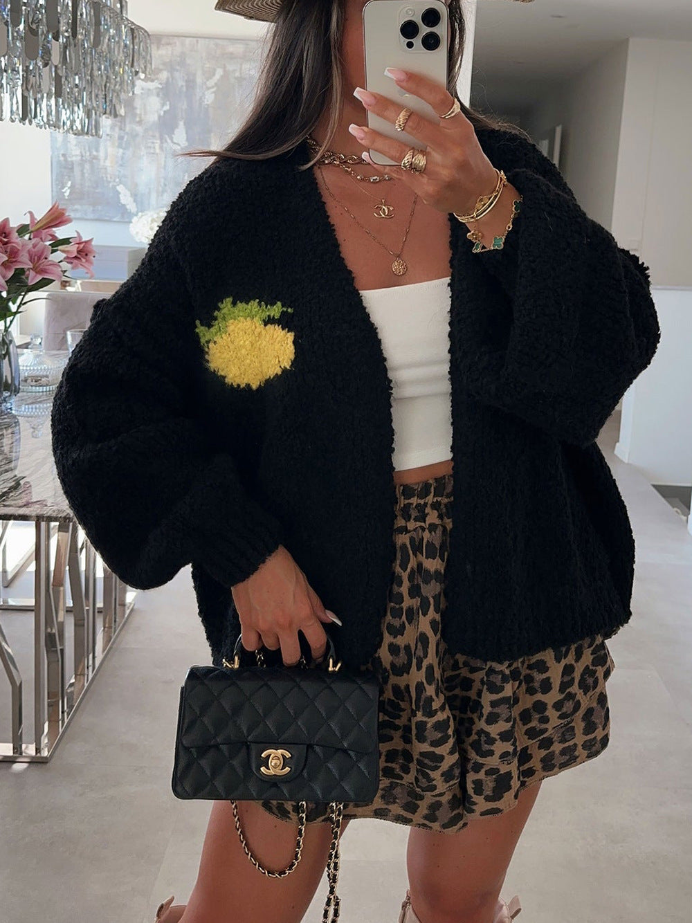 Kvinders afslappede cardigan med muntert frugtdesign og oversized pasform Stilla