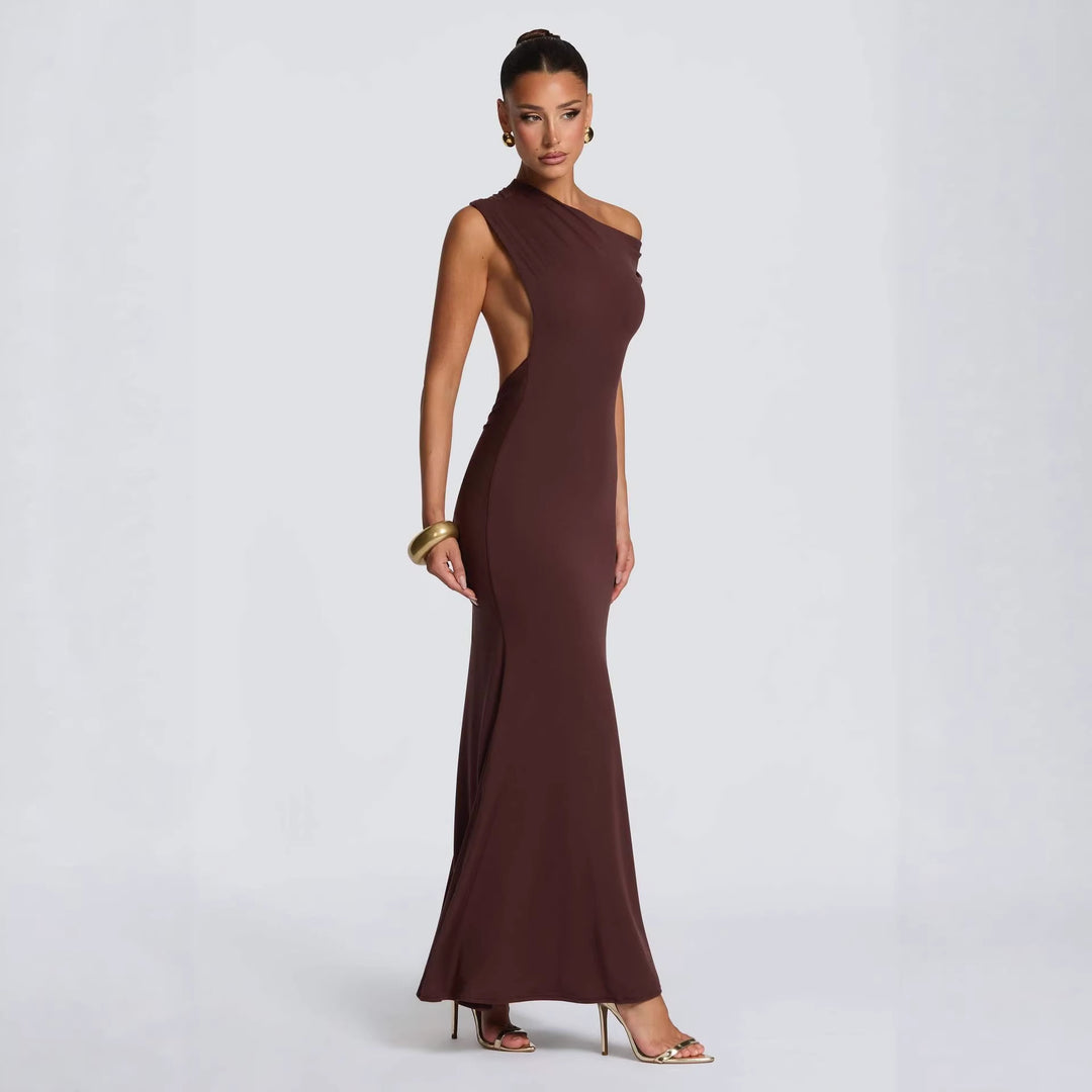 Kvinders elegante asymmetrisk maxikjole med off-shoulder design Skovae