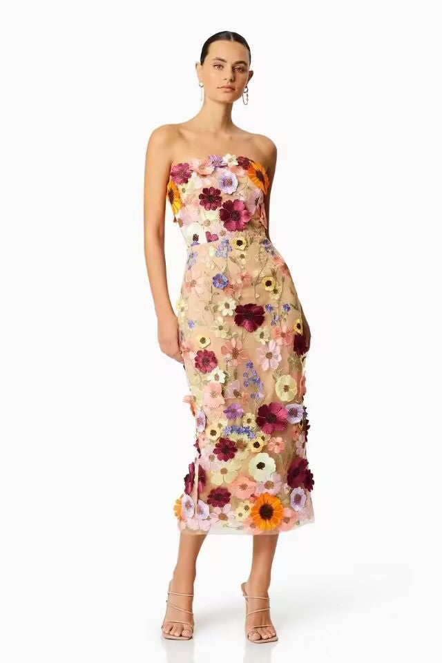 Dame Strapless Aftenkjole med blomsterapplikationer og gennemsigtigt overmateriale Stilla