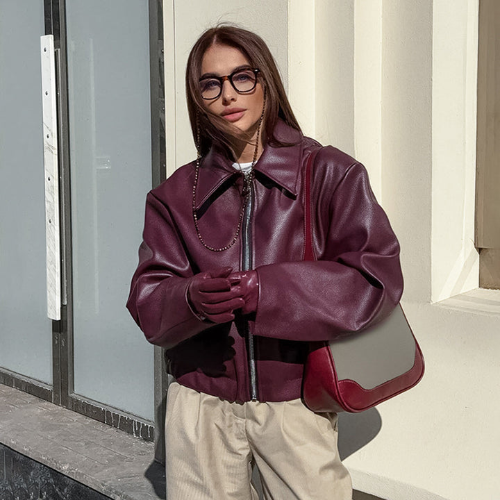 Dame læderjakke med blødt polstret foret og trendy cropped-snit Stilla