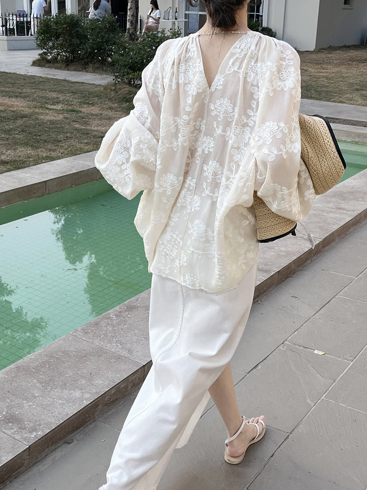 Damebluse med blomsterbroderi Stilla