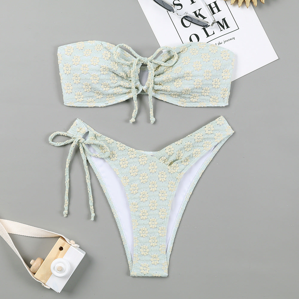 Dame Bandeau-Bikini sæt med legende knudedesign og højt benudskæring Stilla