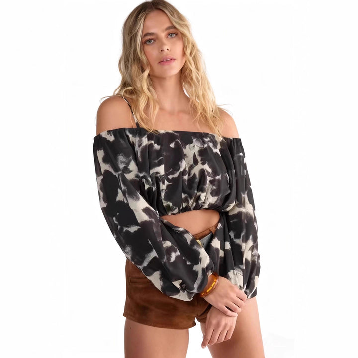 Dame trendy skulderfri bluse med voluminøse ærmer og elegante detaljer Skovae