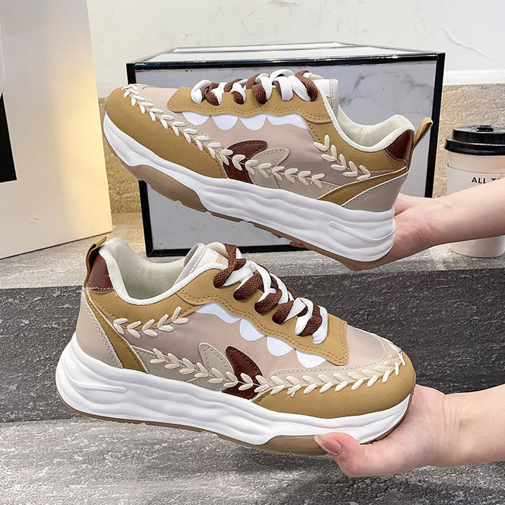 Damer Sporty Sneakers med unikt design og avanceret dæmpningssystem Stilla