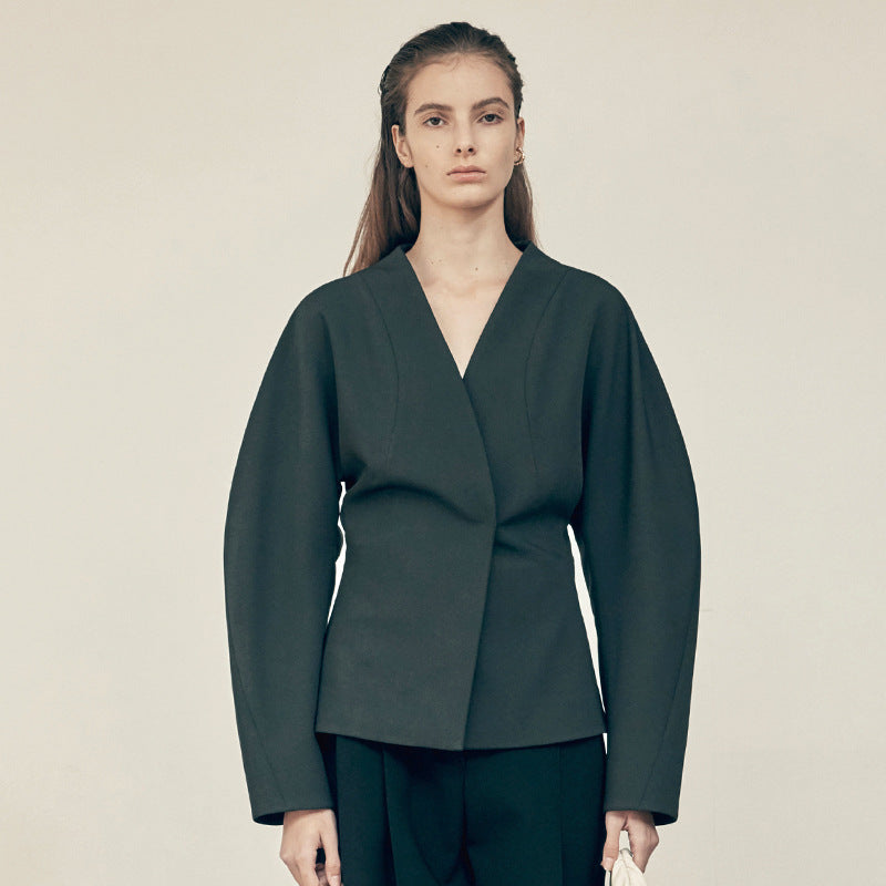Dame elegant bluse med generøse ærmer og moderne indpakningssnit Stilla
