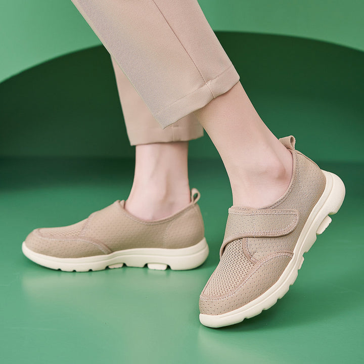 Dame komfortable Sneakers med praktisk velcro og åndbart overmateriale Stilla