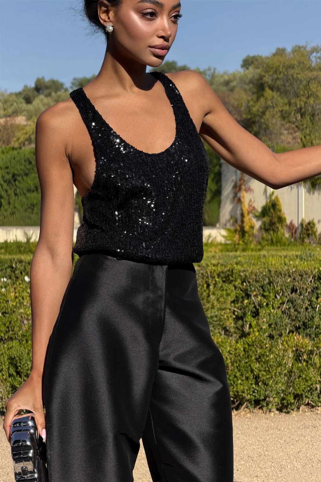 Kvinders Glamourøse Paillet Top med Dyb Udhulning og Elegant Snit