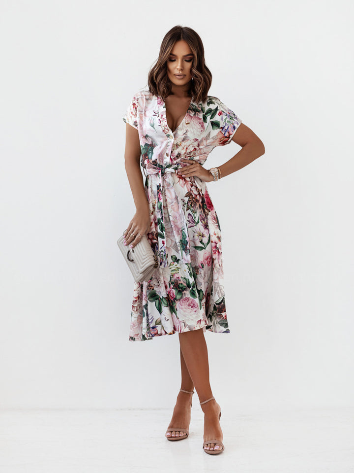 Dame blomsterprint omslagskjole med elegante sommerfugleærmer Stilla