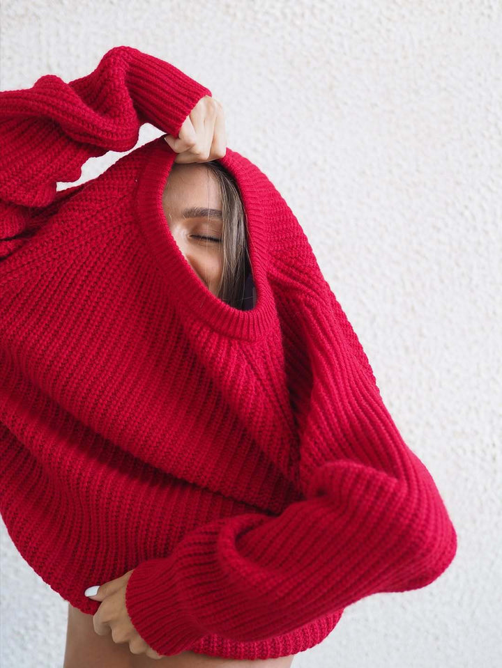 Kvindernes strikkede sweater med elegante ærmekanter Stilla