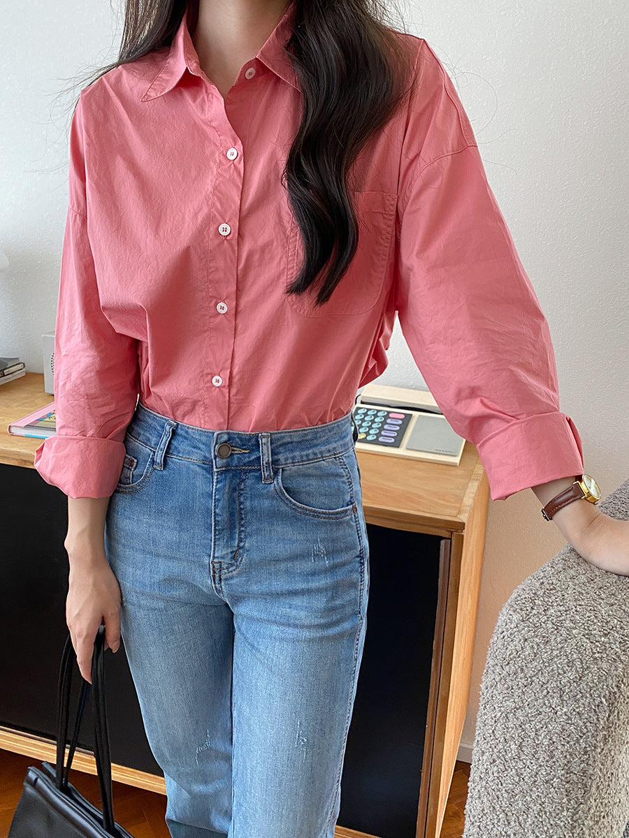 Kvindernes elegante og afslappede bluse med en let oversized pasform Stilla