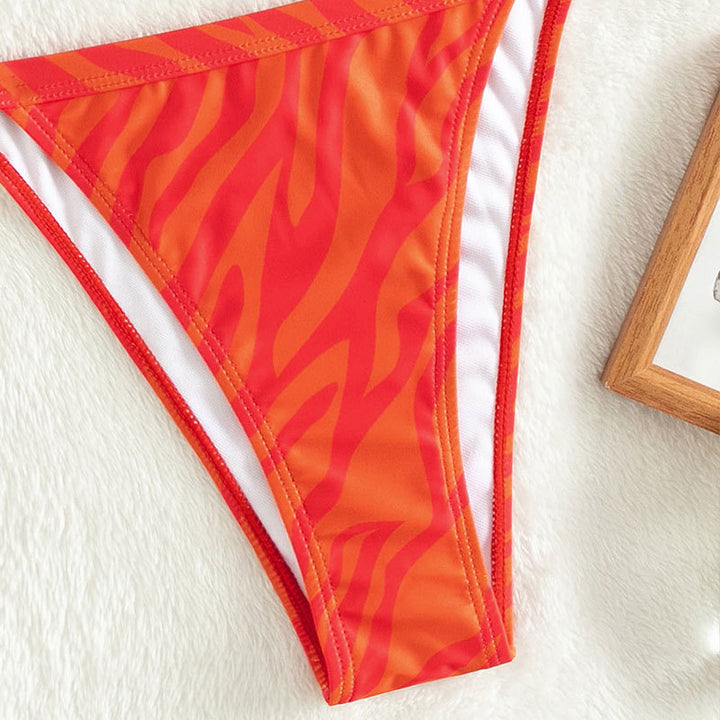 Dame bikini-sæt med sporty crop-top og højt skåret trusse Stilla