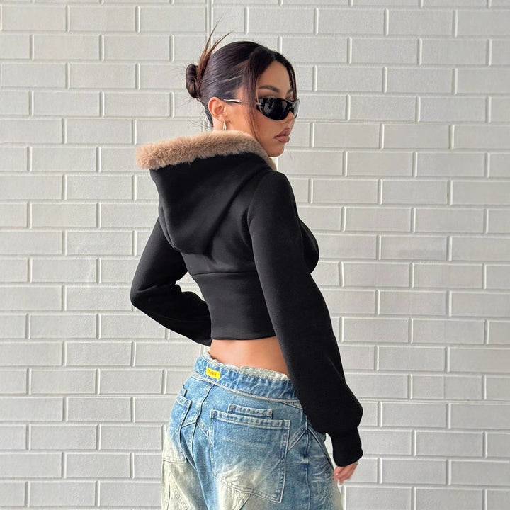 Kvinder cropped hoodie med luksuriøs pels trim Stilla
