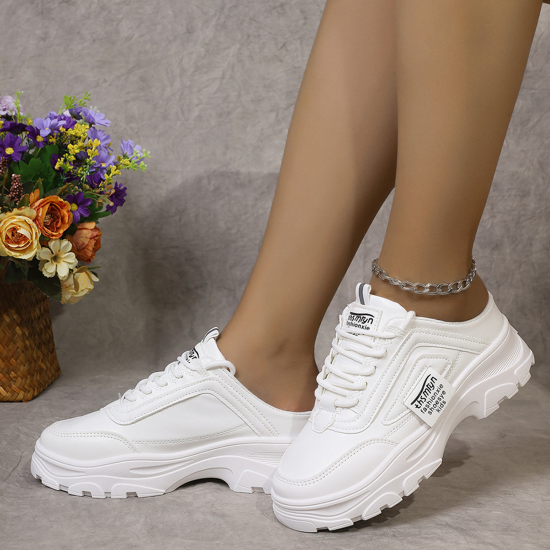 Dame mode Sneakers med trendy plateau sål og sporty design Stilla