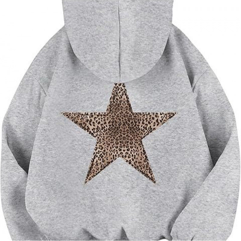 Kvinders hoodie med stilfuldt leopardstjernedesign og afslappet pasform Skovae