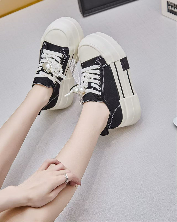 Dame platform sneakers med unikt design og/moderigtige accenter Stilla