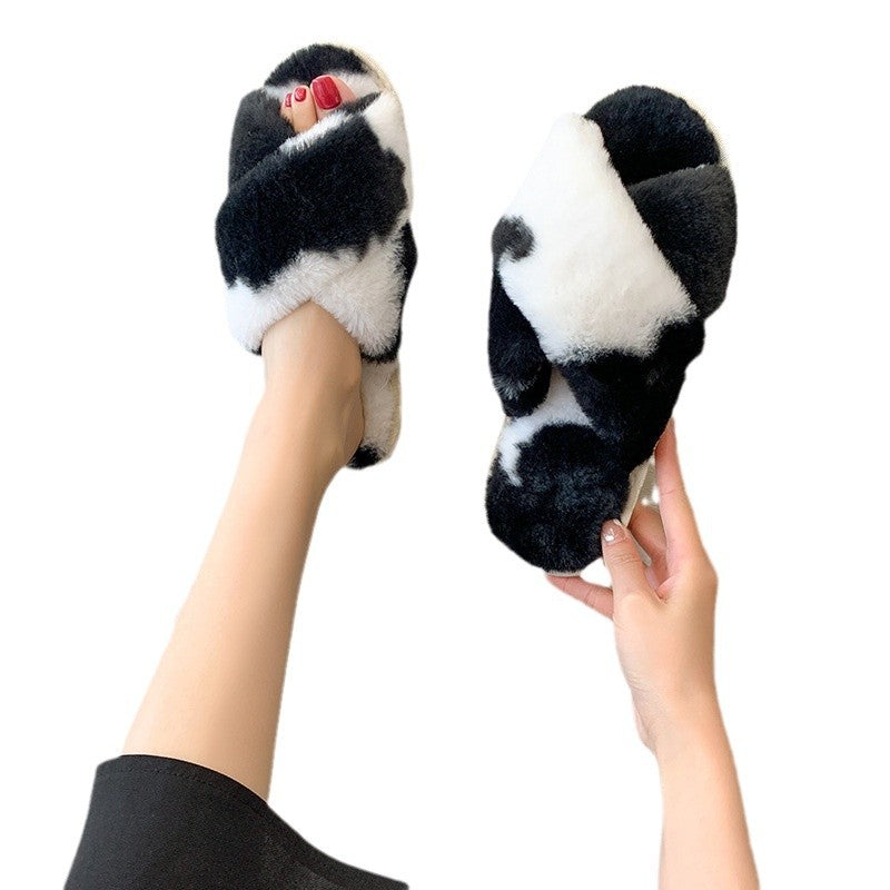 Dame Fuzzy Pantofler med korsdekoreret design og komfortabel sål Stilla