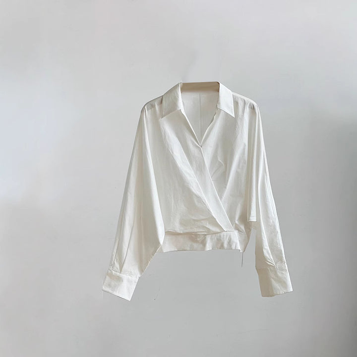 Dame bluse skjorte med elegant indpakningslook og moderne krave Stilla