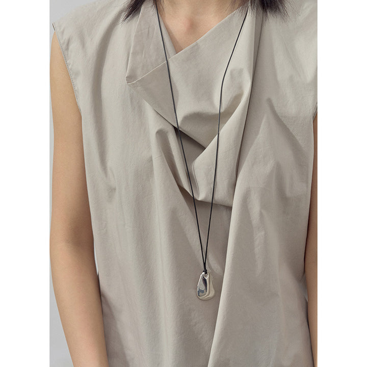 Dame ærmeløs bluse skjorte med innovativ draperingsdesign Stilla