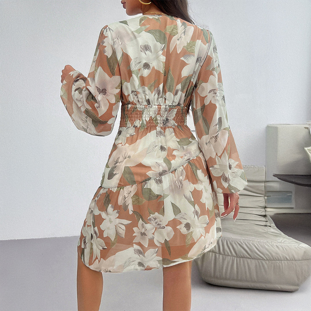 Dame skjortekjole med blomsterdesign og elegant indpakningslook Stilla
