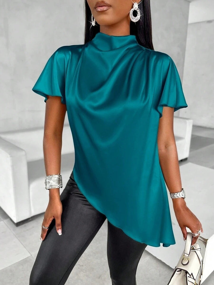 Dame satin top med asymmetrisk snit og ståkrave Skovae